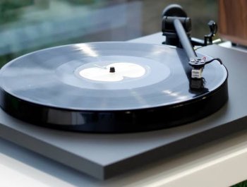 Rega Planar-1